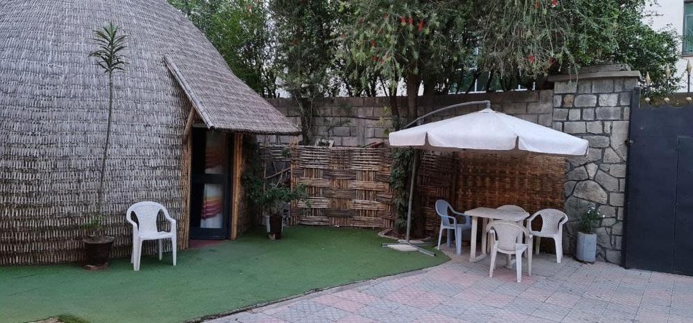 Lucy Guest House (B&B)